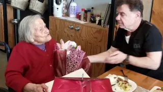Баба Жела чукна 100 и каза рецептата за дълголетие