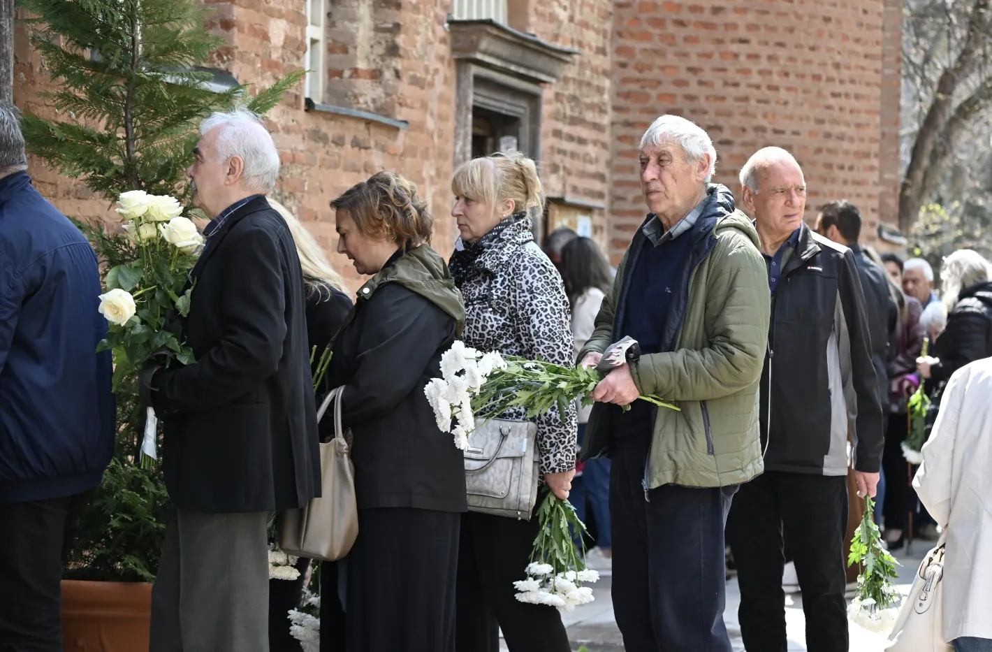 Изпратиха композитора Кирил Икономов, патриарх Даниил води опелото