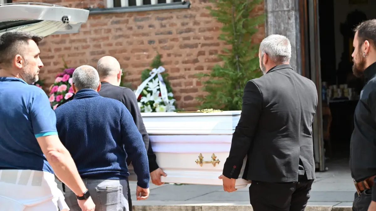 Изпратиха композитора Кирил Икономов, патриарх Даниил води опелото
