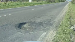 Мъка за шофьорите: Дупка край Стара Загора може да причини смърт