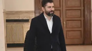 Дъщерята на Кирил Петков завърши 12-ти клас с отличен 6.00