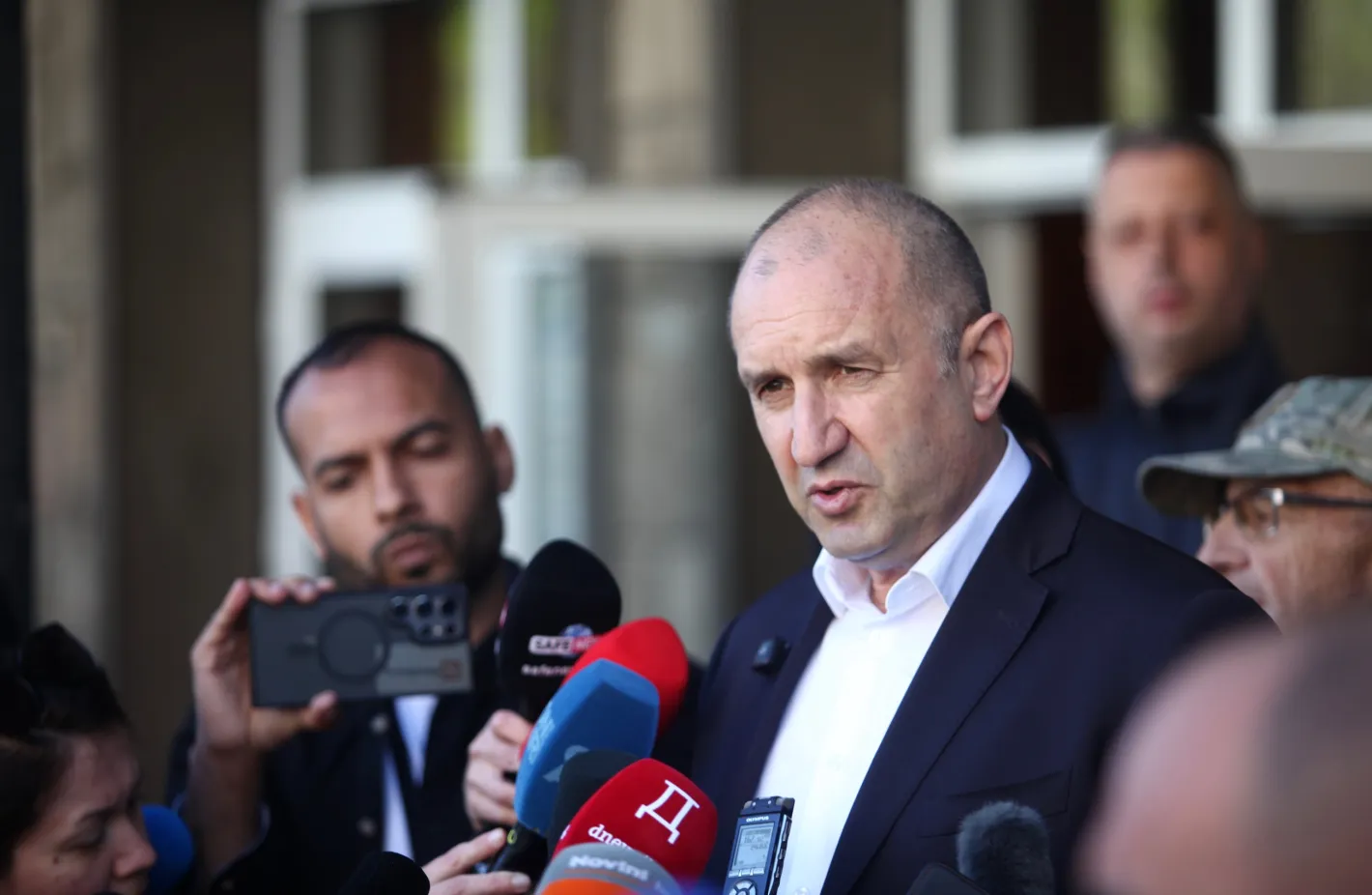 Иван Шишков по гореща тема: Само Румен Радев решава това