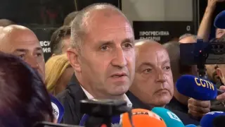 Радев поиска оставките на всички служебни министри, веднага щом се случи това!
