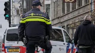 Хаос в Барселона! 300 българи останаха без глас, полицията се намеси
