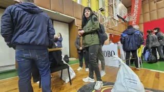 И в Хасково е хаос: Разпломбират изборни чували, комисии чакат с часове
