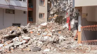 Мощeн трус 7.4 по Рихтер удари Япония