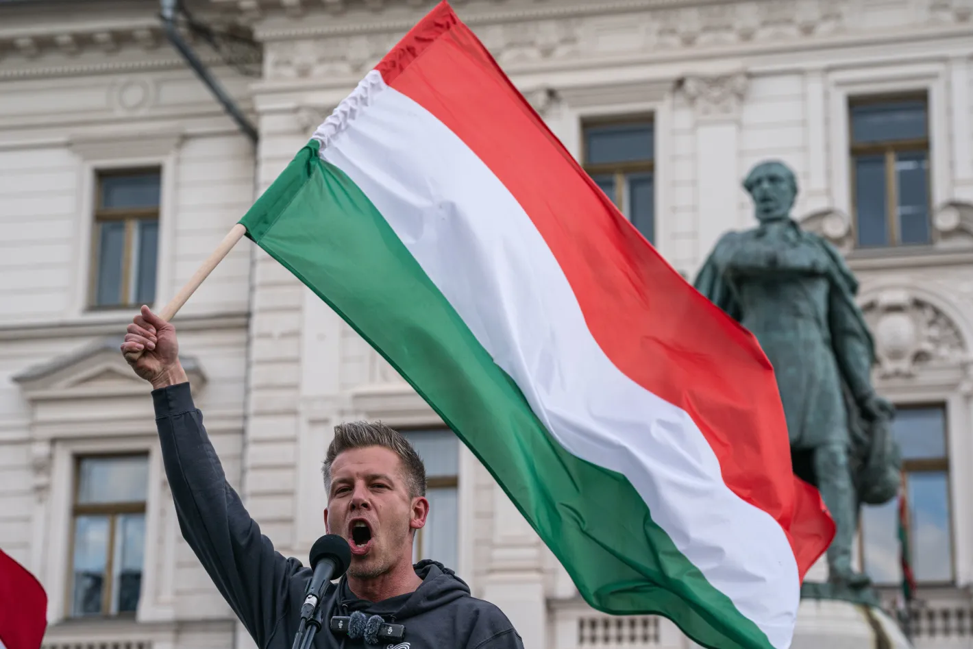 Мадяр сипе първи закани като премиер, срокът е 31 май