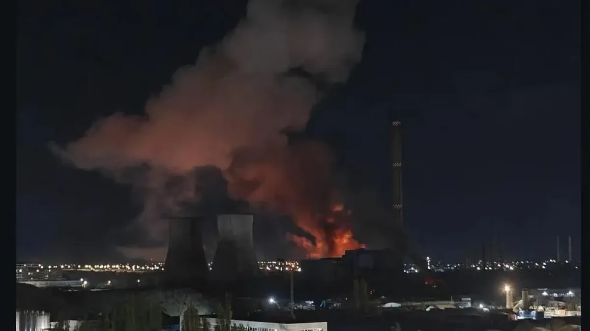 Мощен взрив и пожар в ТЕЦ в Букурещ, хиляди са без топла вода