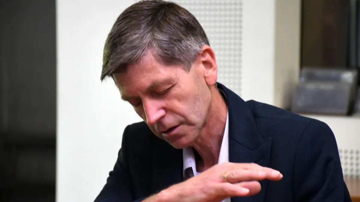Работник разказа какво е чул при пожара, предизвикан от Жан Виденов