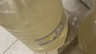 Нещо странно тече от чешмата на варненец, моли се да е дизел
