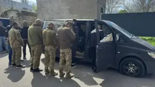 Стрелба и гонка в Одеса: Арестуваха военни заради искане на подкуп от наборници