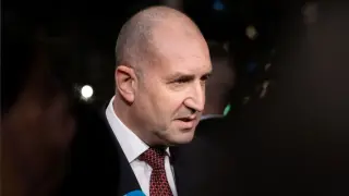 Политолог: Радев няма да извади България от НАТО, но може да върне руските горива и газ