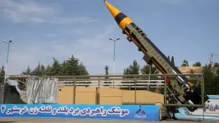 Иран разположи балистични ракети на площадите в Техеран