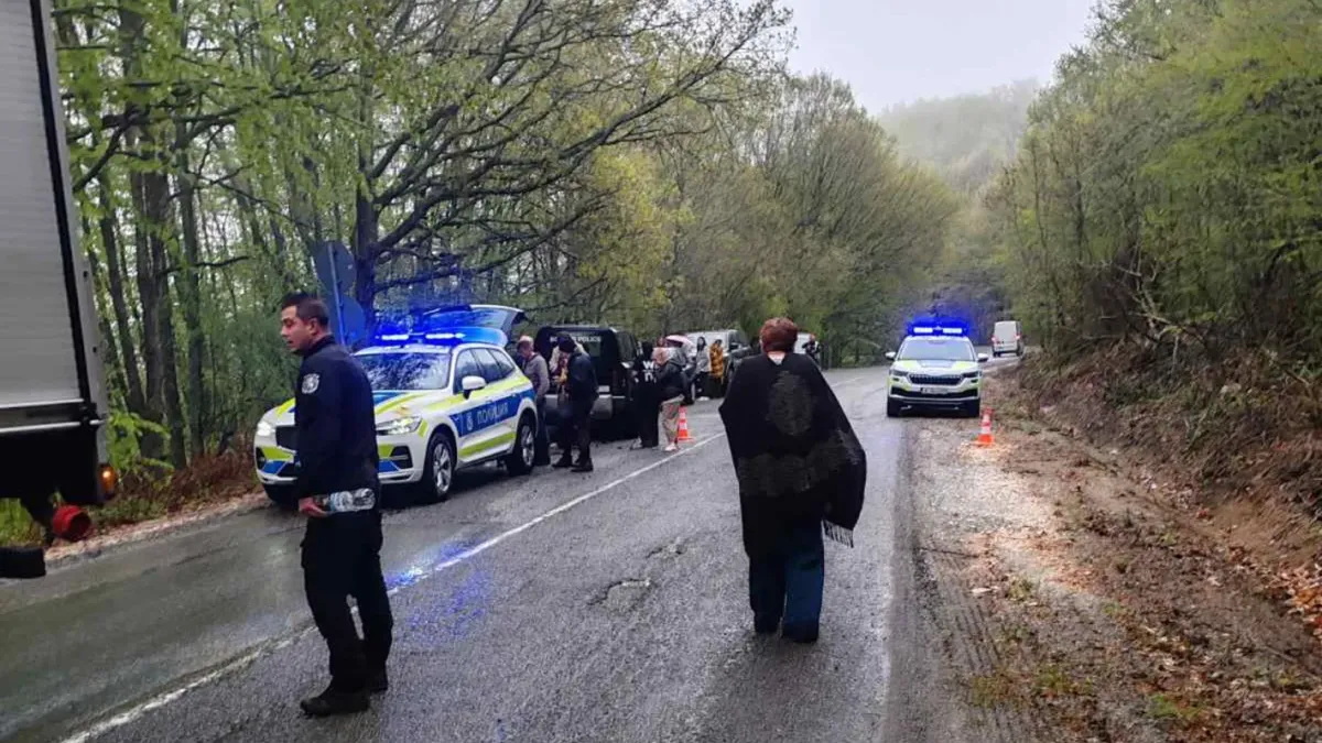 Тежка катастрофа затвори ключов път в Северна България, има загинал