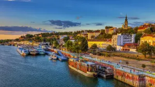 90 км за плескавица: Младеж тръгна пеша до Сърбия без подготовка