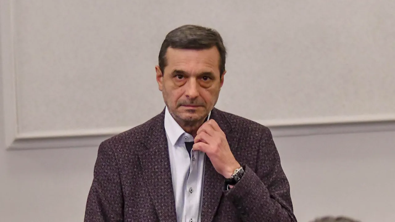 Манолов: Радев повтаря сценария "Сакскобургготски" – хора без опит и тежки решения