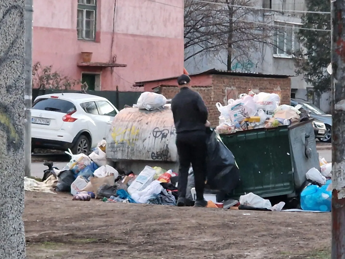От 1 юли спират да чистят район „Изгрев“