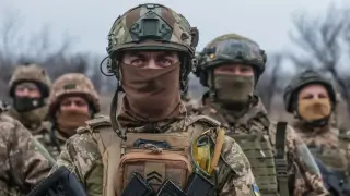 „17 дни без храна“: Съпругата на украински войник описа условията на фронтовата линия Снимки