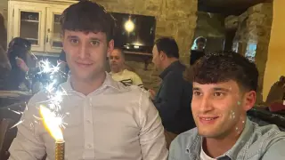 Дни преди рождения си ден: Близнаци опитаха да спасят гълъб и загинаха нелепо