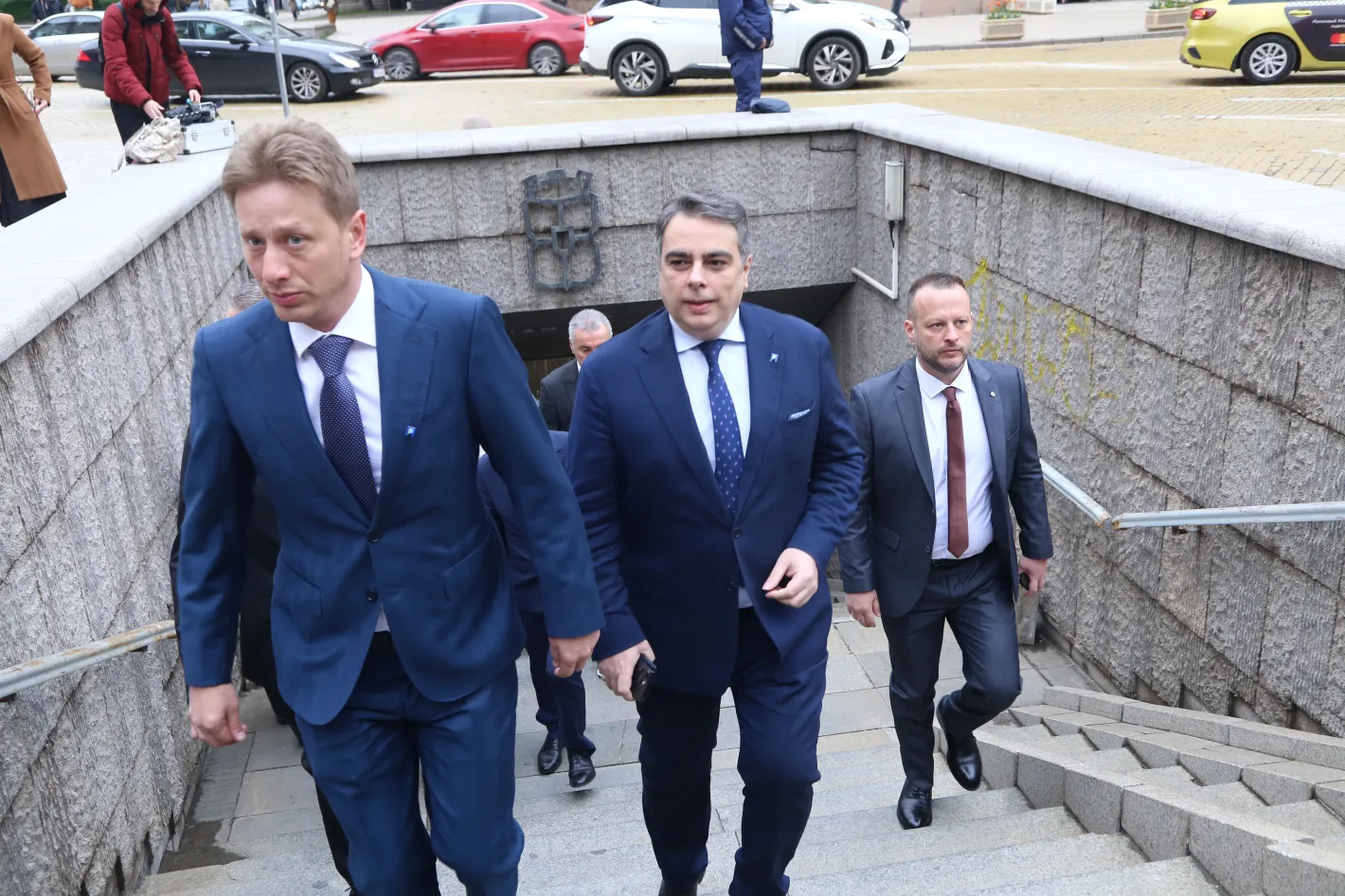 Асен Василев назова името на "грешника" от ПП