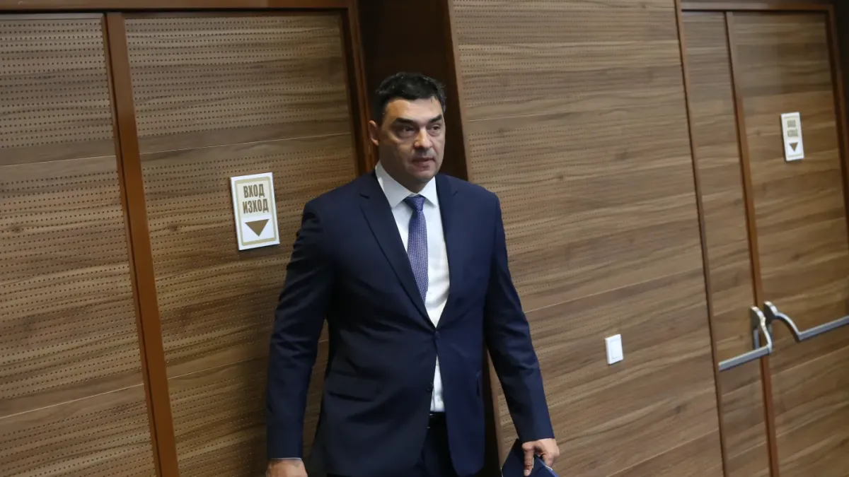 Владо Николов сложи край на спекулациите - Радев ще е следващият премиер