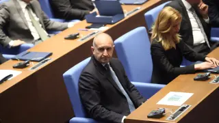 Кабинетът на Радев на кантар, неясно бъдеще пред правителството му
