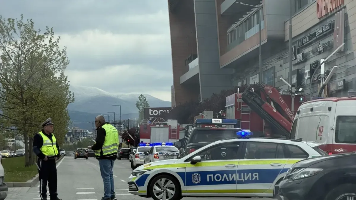 Разбра се какво е подпалило мола на столичния бул. „Черни връх“