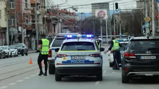Равни пред закона: Пътната полиция влезе в дирите на властта