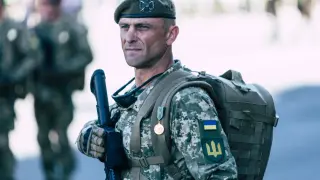 Между живота и смъртта: Украински морски пехотинци с показно, плениха руски десантчици край Антоновския мост