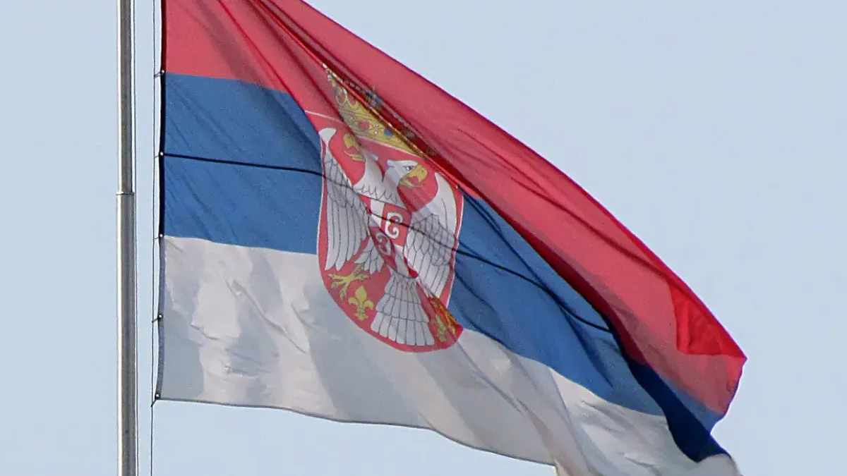 Европейската комисия: Финансирането за Сърбия не е спряно