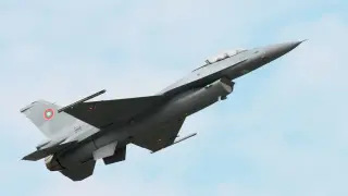 Програмата за F-16 скочи до $2,6 млрд.: България получава още 125 модерни ракети от САЩ