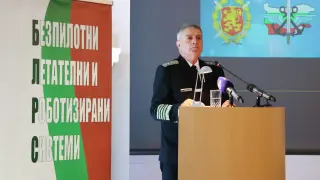 Адм. Ефтимов призна за зависимост на армията ни, но отсече, че можем да се защитим от дронове и крилати ракети