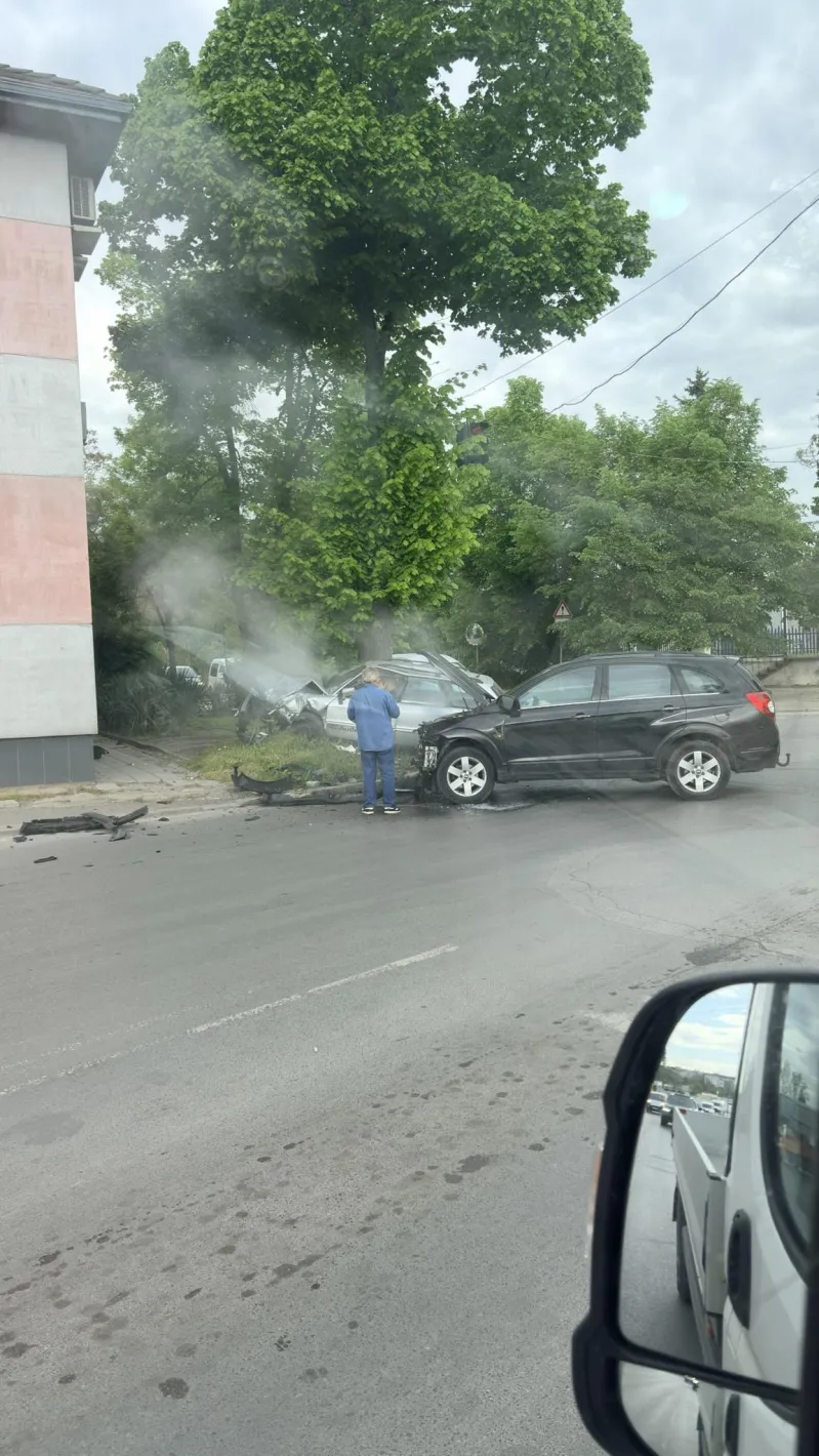 Извънредна ситуация на оживено кръстовище в София