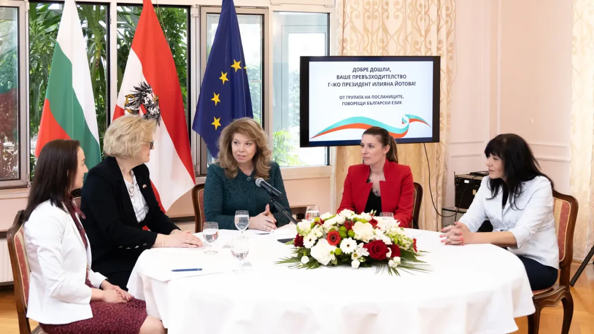 Йотова се срещна с посланици, говорещи български език