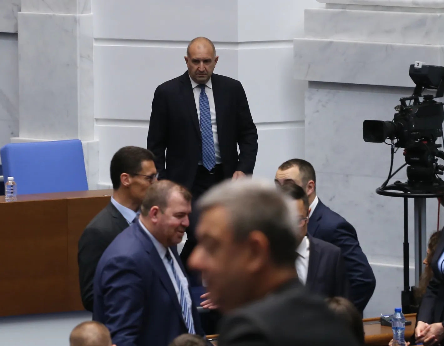 Депутат на Радев кара лъскаво возило за 100 000 евро Снимки