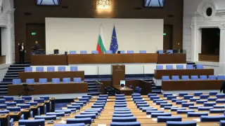 Новите депутати започват да борят спекулата, искат изслушване на Радев БЛИЦ Live