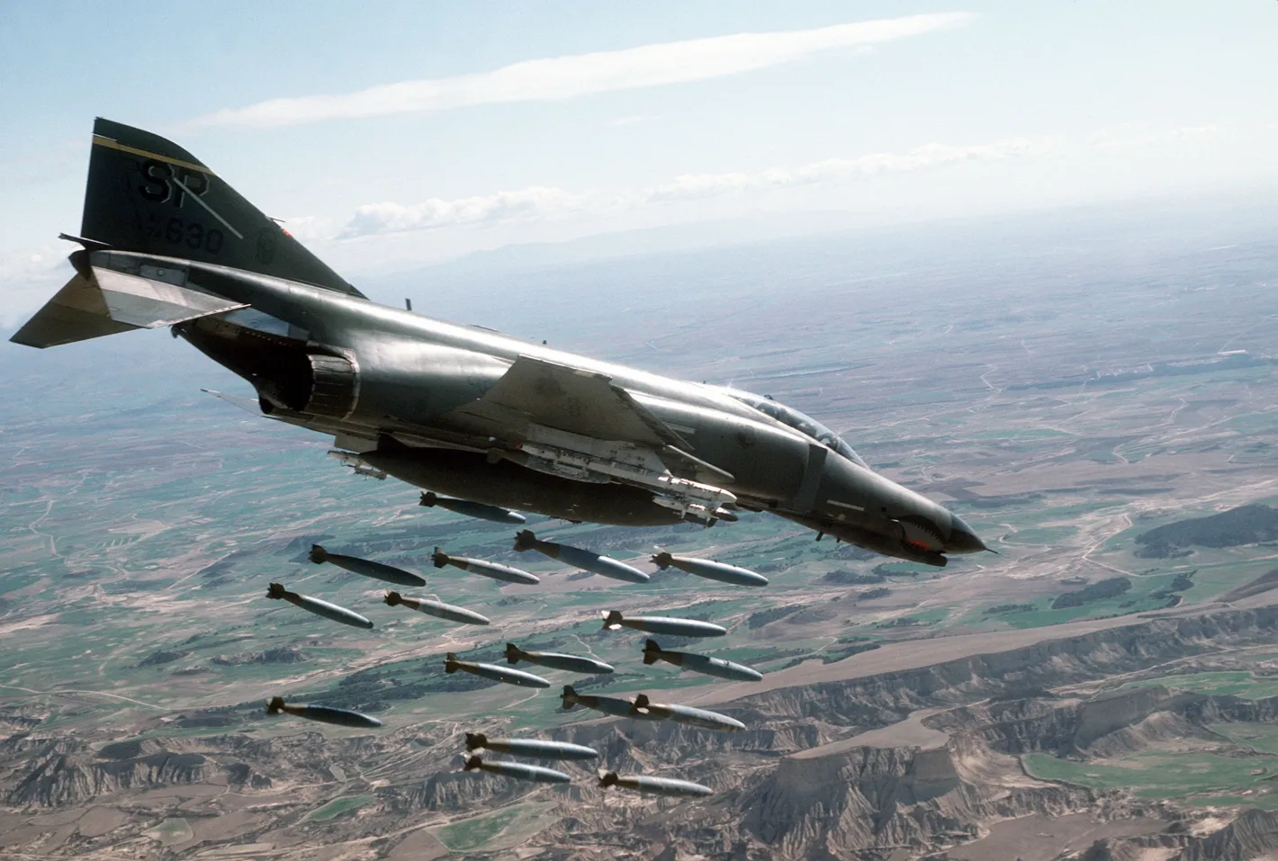 Битка: Ирански F-4 влезе в бой с американски F-16 над Саудитска Арабия Снимки