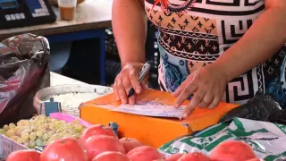 Пазарите у нас малко по малко изчезват, натискът на веригите смачква дребния търговец