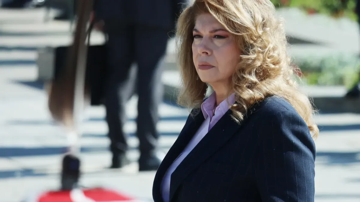 Президентът Йотова с призив към кабинета: Нека видим истината - мерки срещу космическите цени още сега
