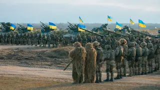 Екипът на Зеленски подготвя нов модел за мобилизация: 40 000 гривни на ден и договори за 10 месеца
