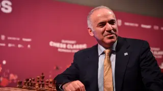 Каспаров загатна за една военна тайна, която все още не се разгласява от съображения за сигурност на редица държави