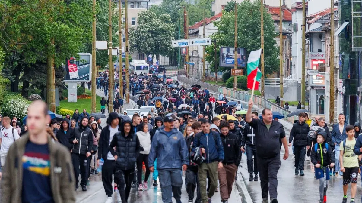 Габрово отново на протест: Кметът скочи срещу опитите за етническо напрежение