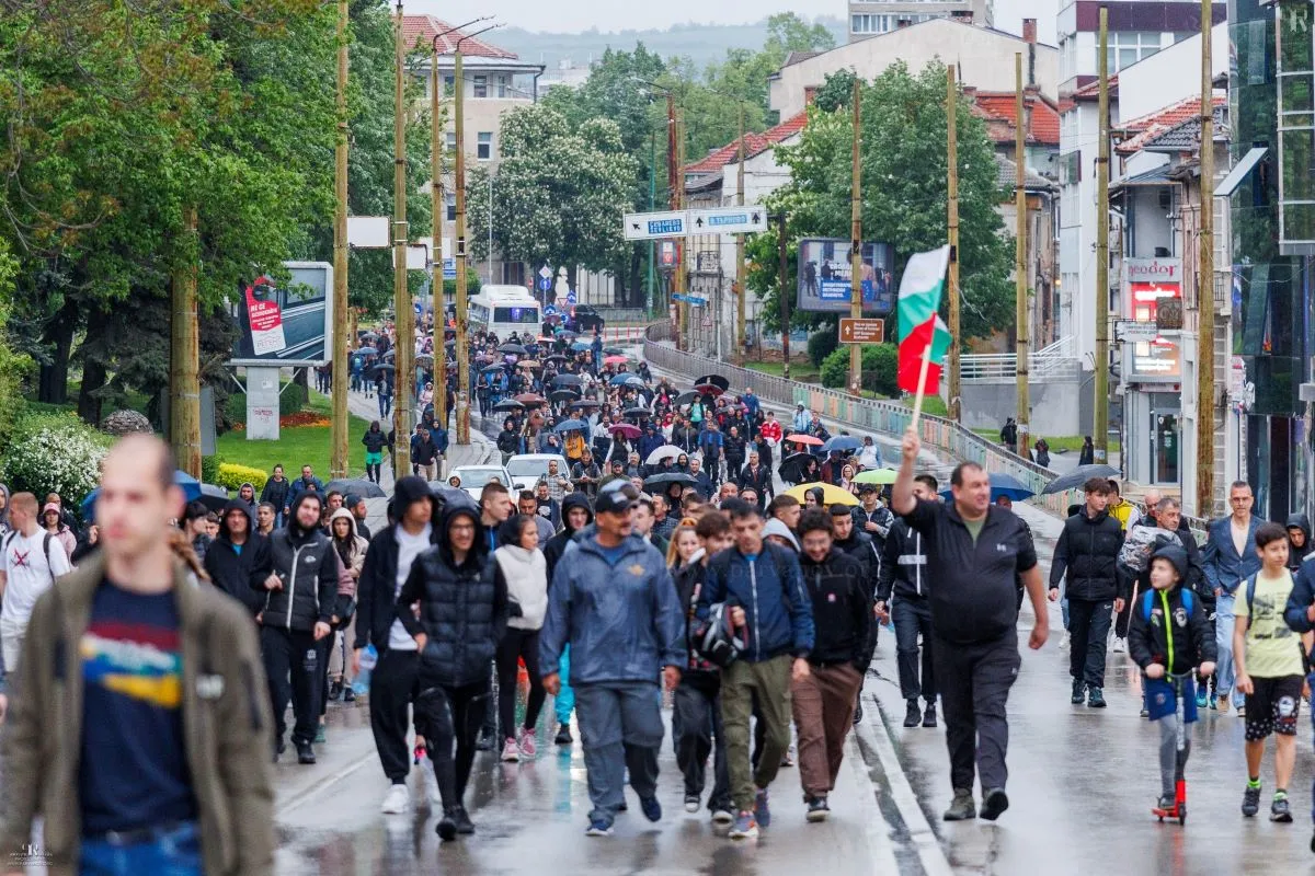 Габрово отново на протест: Кметът скочи срещу опитите за етническо напрежение
