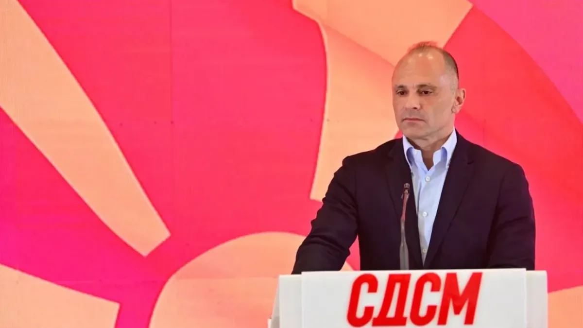Нарекоха македонски депутат "пионка на Радев"