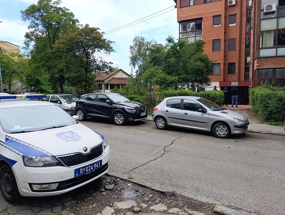 "Ужасен шум, писъци и тъпи удари": Жена уби мъжа си като вампир, заби му дърво директно в сърцето