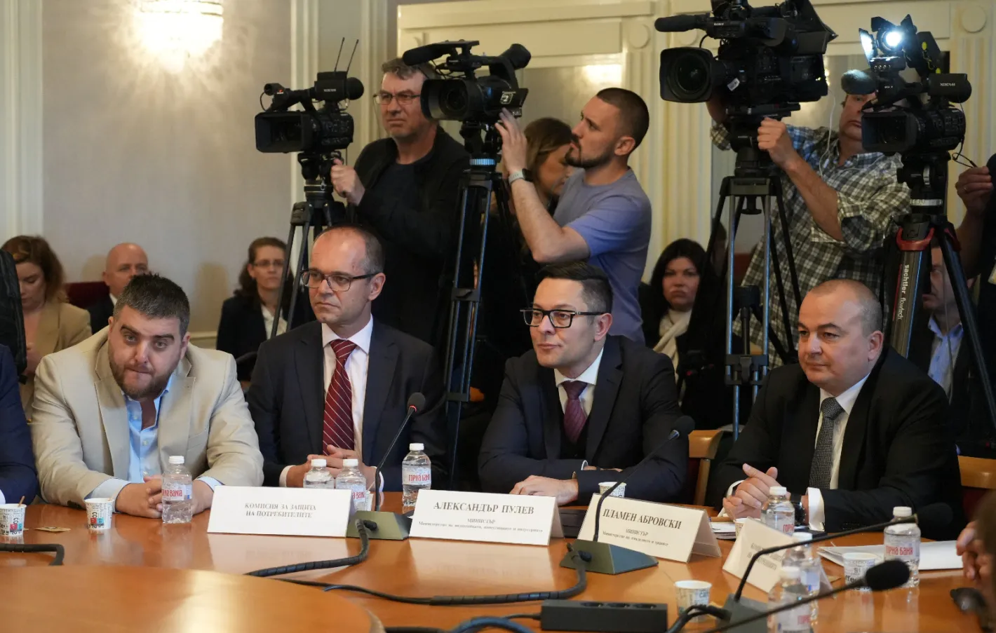 Вицепремиерът и икономически министър Александър Пулев: Противопоставяне на инфлационния натиск при храните е основен приоритет на нашето правителство