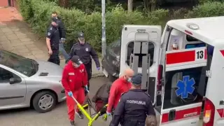 "Ужасен шум, писъци и тъпи удари": Жена уби мъжа си като вампир, заби му дърво директно в сърцето
