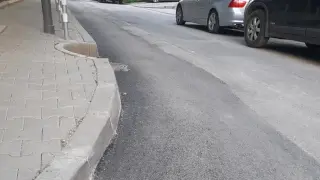 Новоасфалтирана улица в София предизвика спор заради „заровена“ шахта