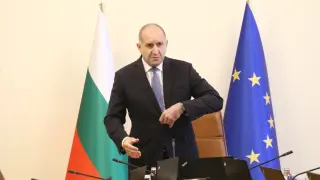 Първа ключова визита като премиер на Румен Радев