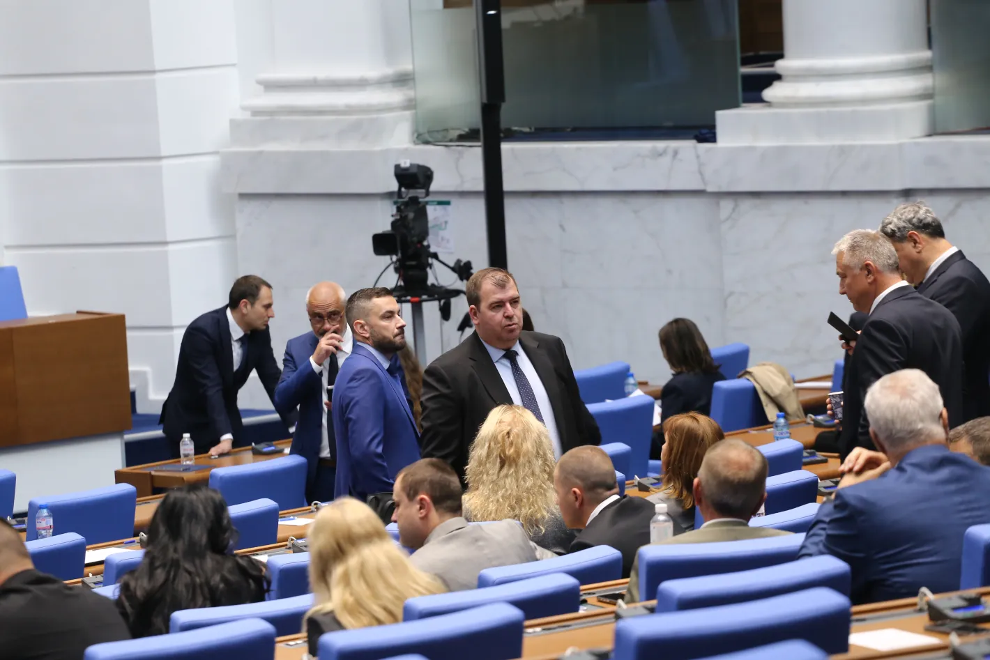Властта постави ултиматум на търговските вериги
